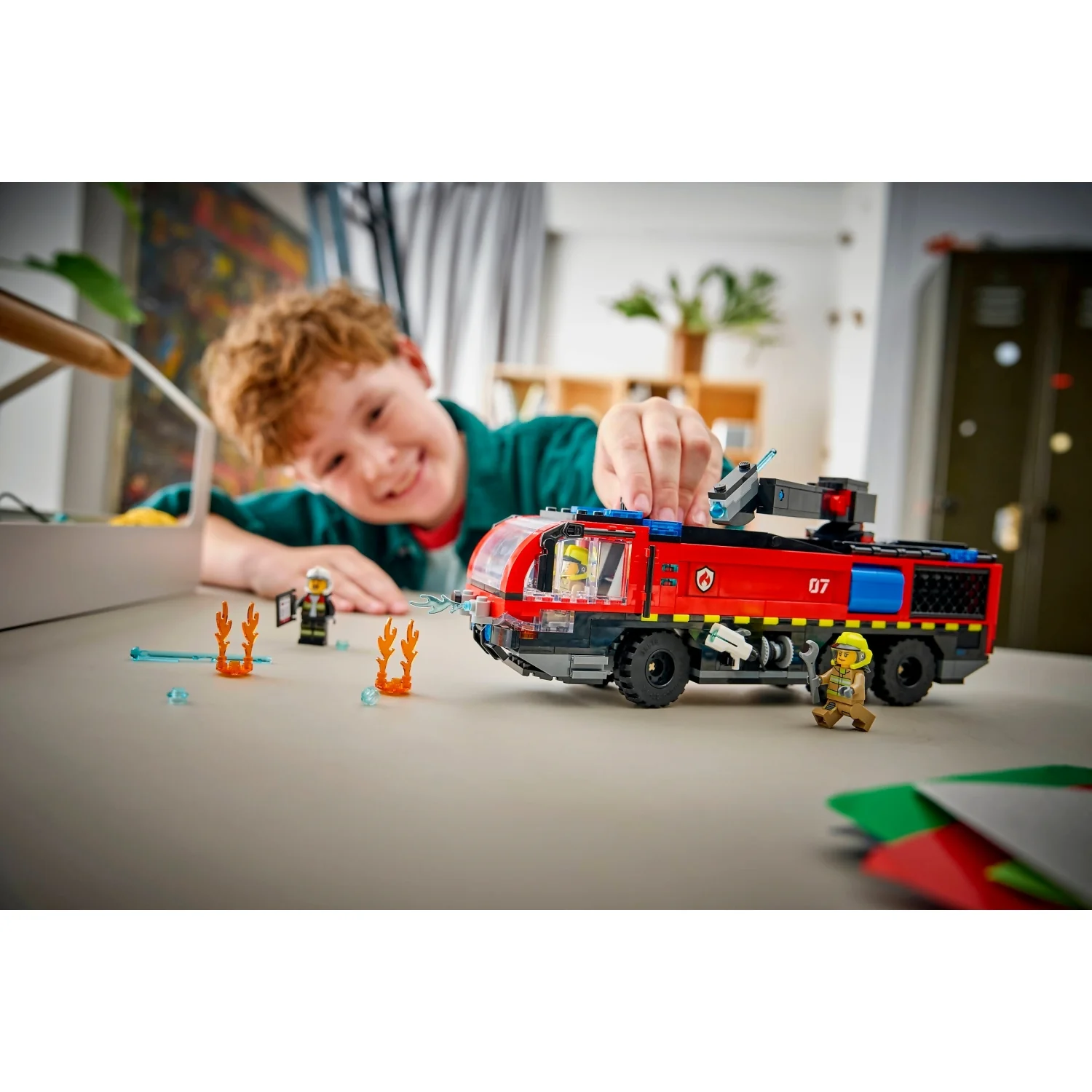 LEGO 60499 Airport Fire Truck - City - Image 9