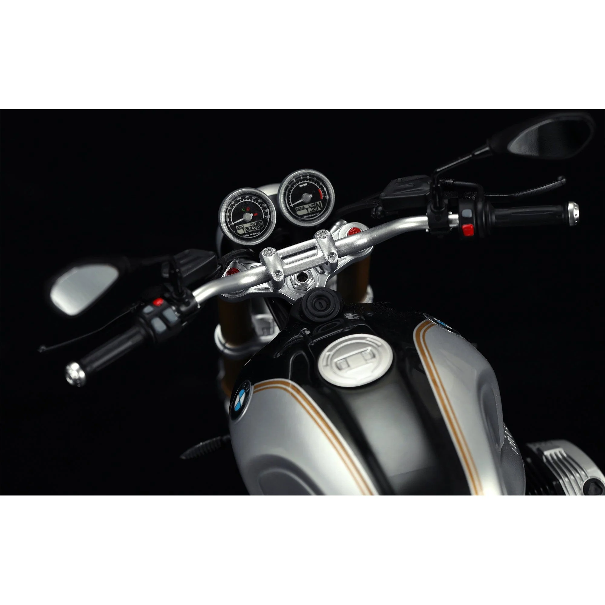 Meng 1/9 BMW R nineT Plastic Model Kit - Image 4