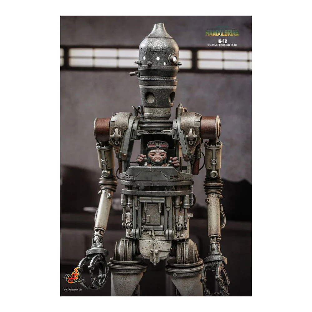 Star Wars: Mandalorian IG-12 1:6 Scale Collectable Action Figure - Image 3